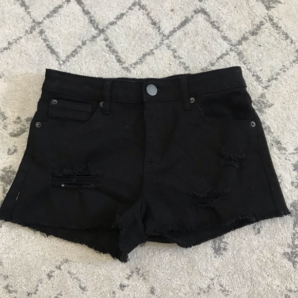 Black denim jean shorts *only worn once* - Picture 1 of 3